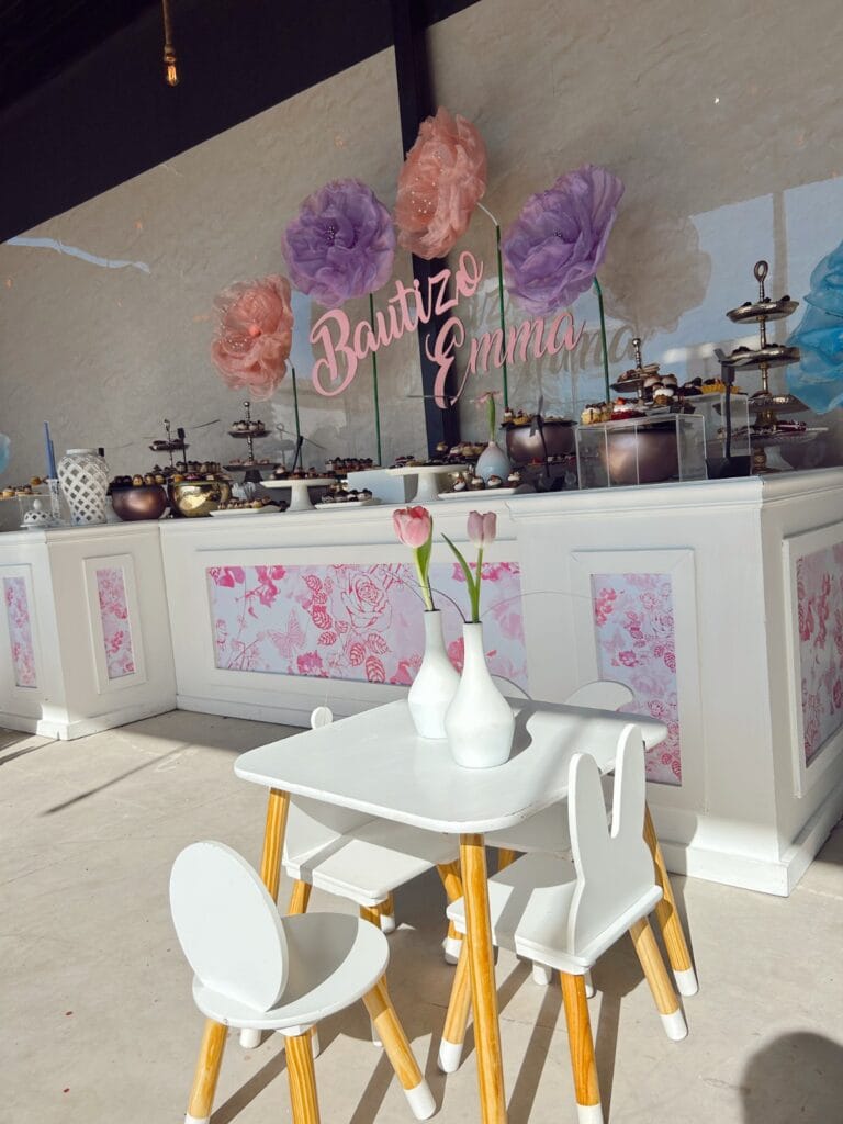 https://jardineventosoasis.com/wp-content/uploads/2024/12/bautizo-oasis-evento-1-768x1024.jpg
